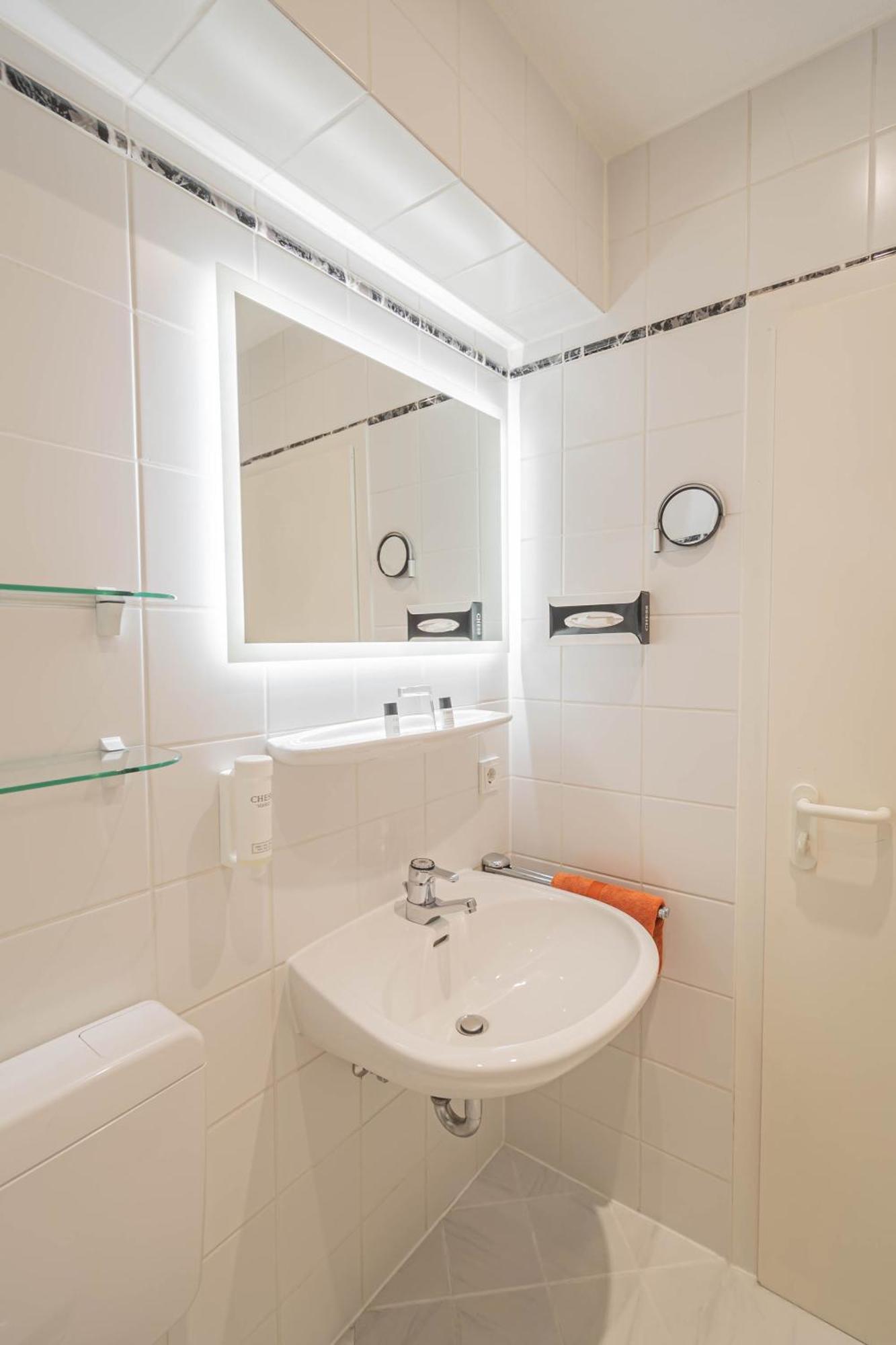 Hotel Villa Am Kurpark Bad Homburg vor der Höhe Habitación foto